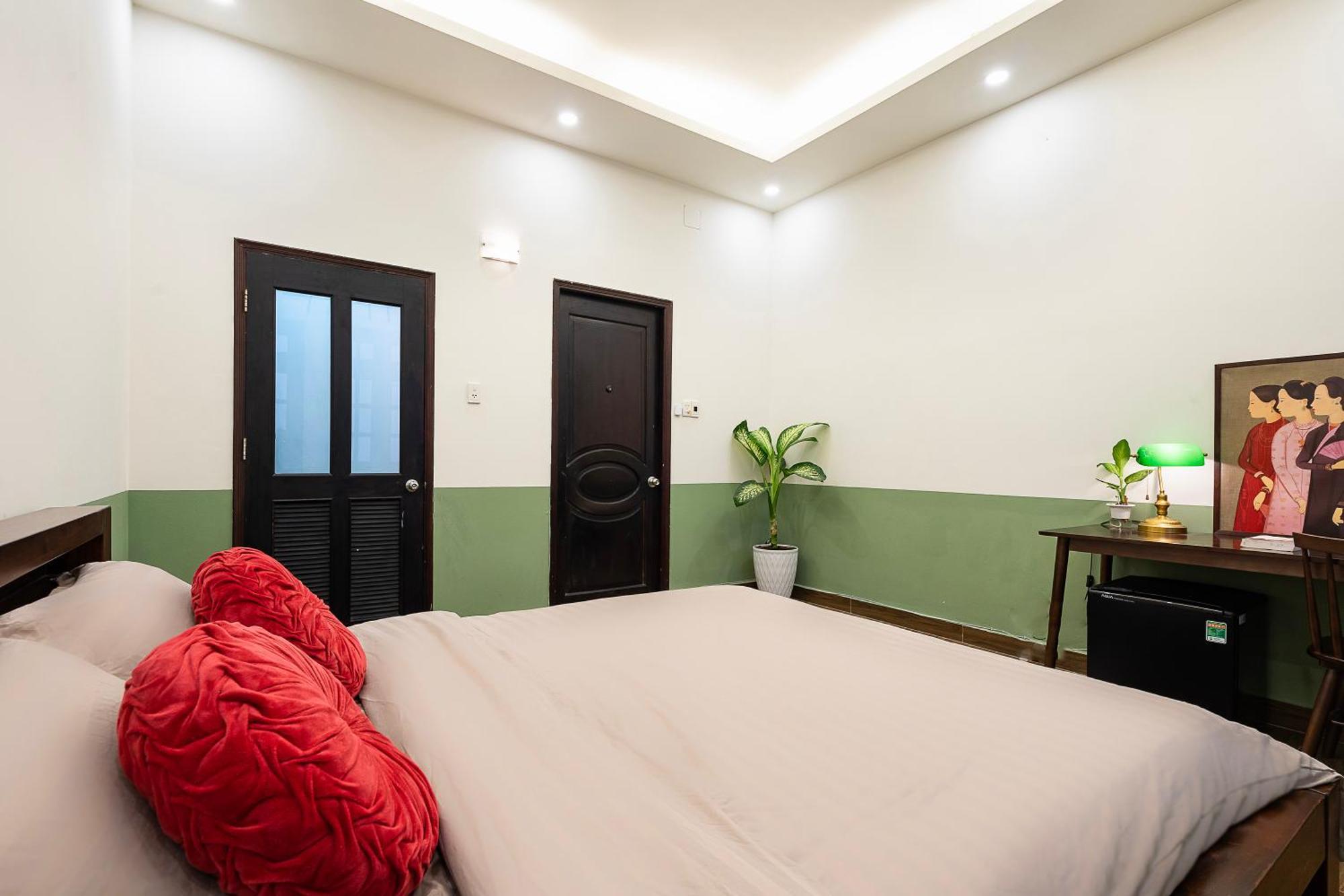 A Little Saigon Hotel - Bui Vien Walking Street Ho Chi Minh City Exterior photo