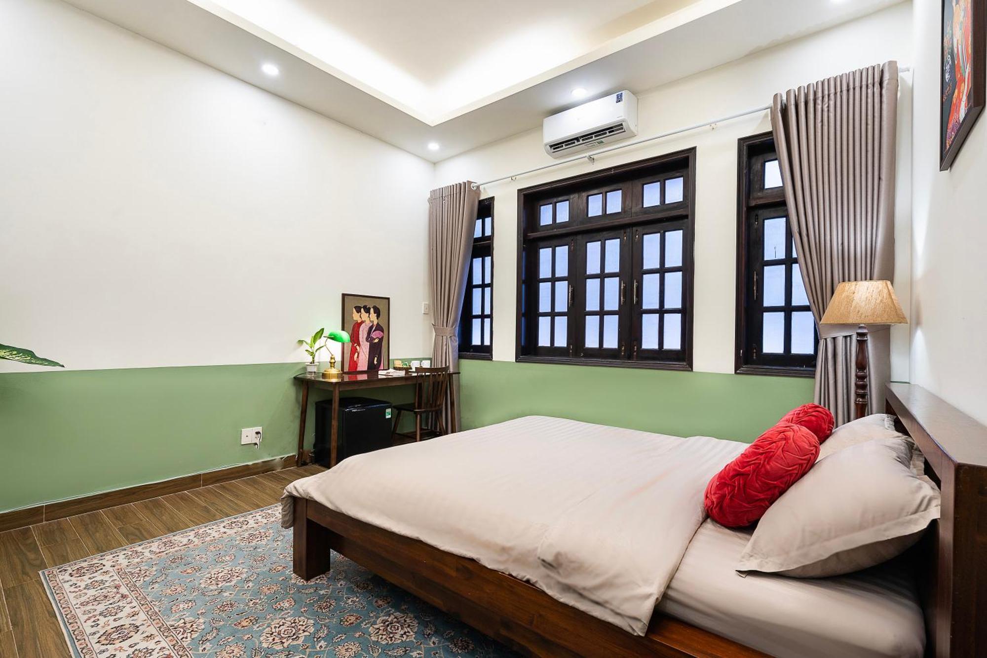 A Little Saigon Hotel - Bui Vien Walking Street Ho Chi Minh City Exterior photo